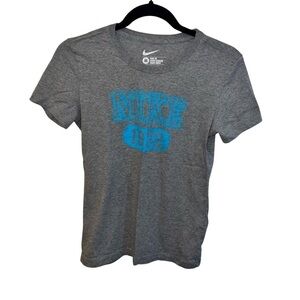 Nike 1972 Gray Slim Fit Graphic Tee - Size M